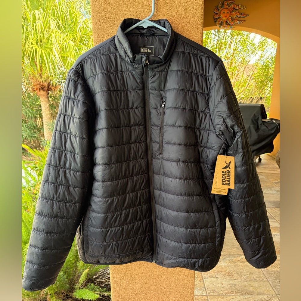 NWT! Eddie Bauer Black Puffer Jacket packable Lightweight Nylon SZ Men’s XL